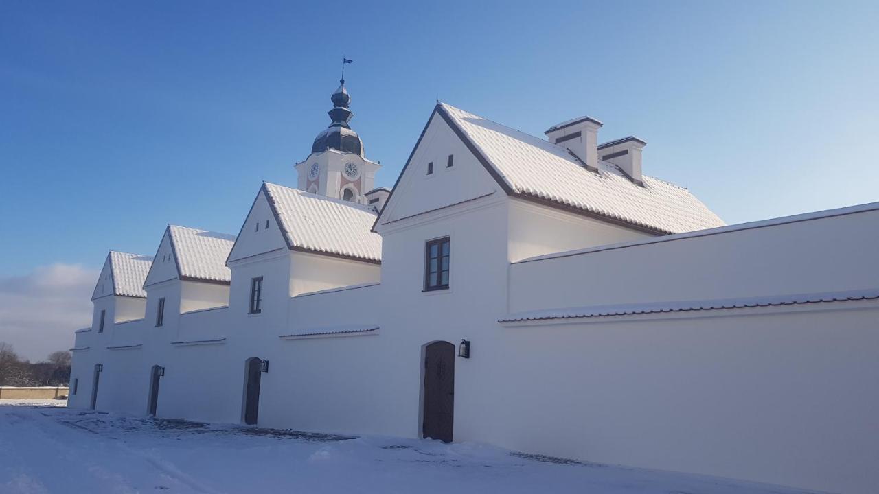 Pokamedulski Klasztor W Wigrach Вигры Экстерьер фото