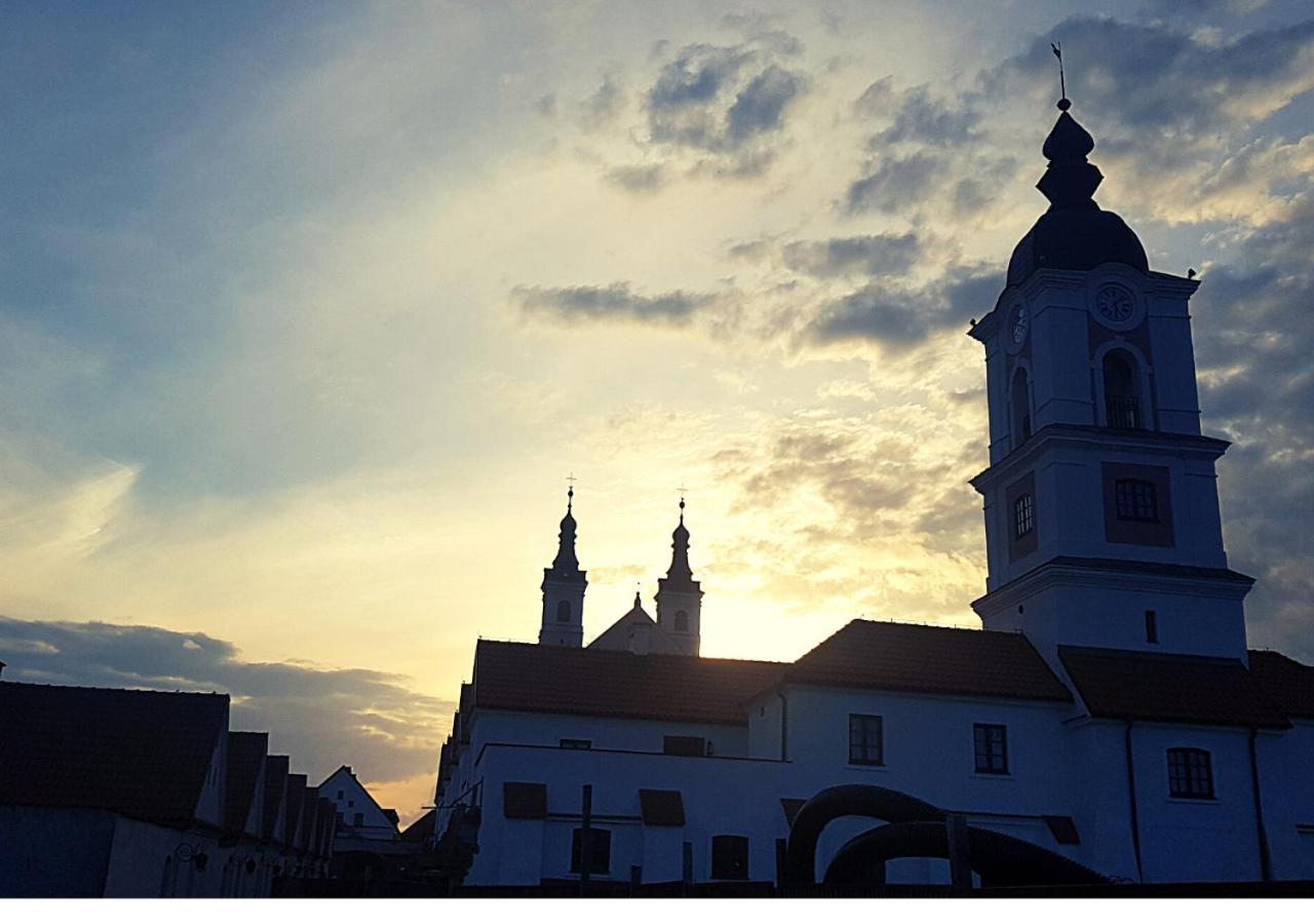 Pokamedulski Klasztor W Wigrach Вигры Экстерьер фото